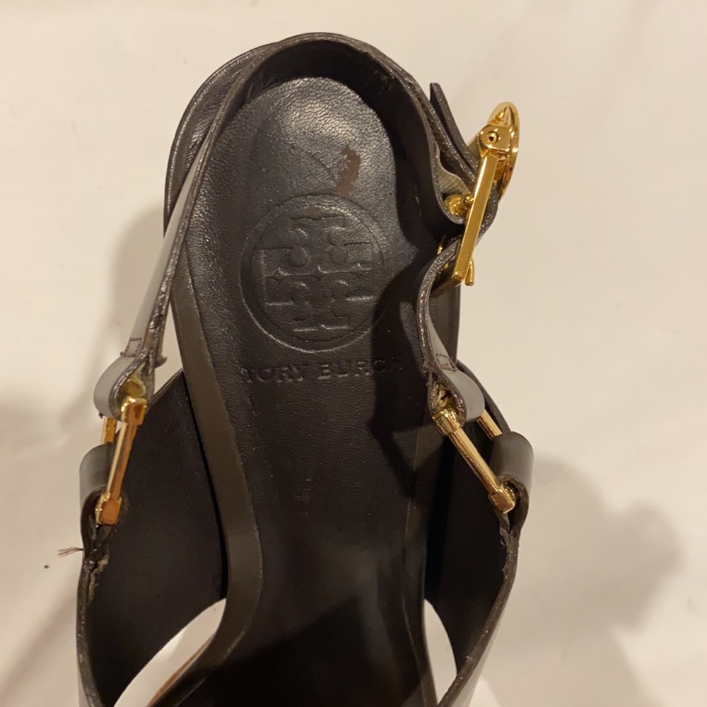 Tory Burch Gabriella Logo heeled sandals - Picture 14 of 16
